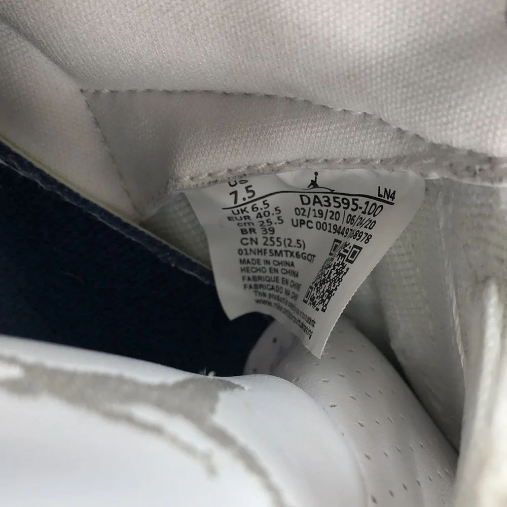 Air Jordan 3 Retro SP x Fragment Design Mid White DA3583-100 Shoes - Size 7.5